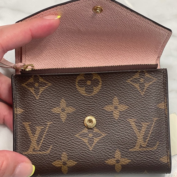 Authentic Louis Vuitton Victorine Wallet - Picture 6 of 11